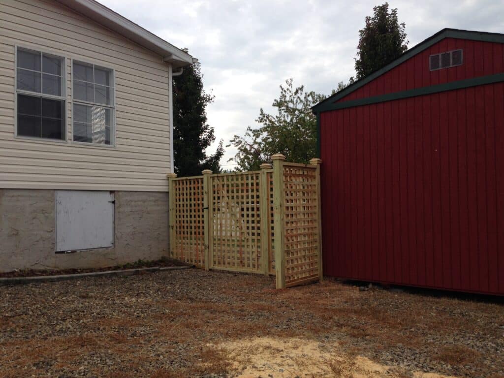 Lattice fence and gate with a simple arbor Lattice Fence and Gate IMG 0852 British Standard Fence Lattice fence and gate with a simple arbor Lattice Fence and Gate IMG 0852 British Standard Fence